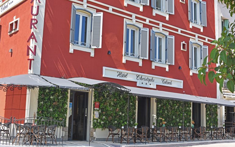 Christophe Colomb hôtel 3 étoiles centre ville Calvi Corse
