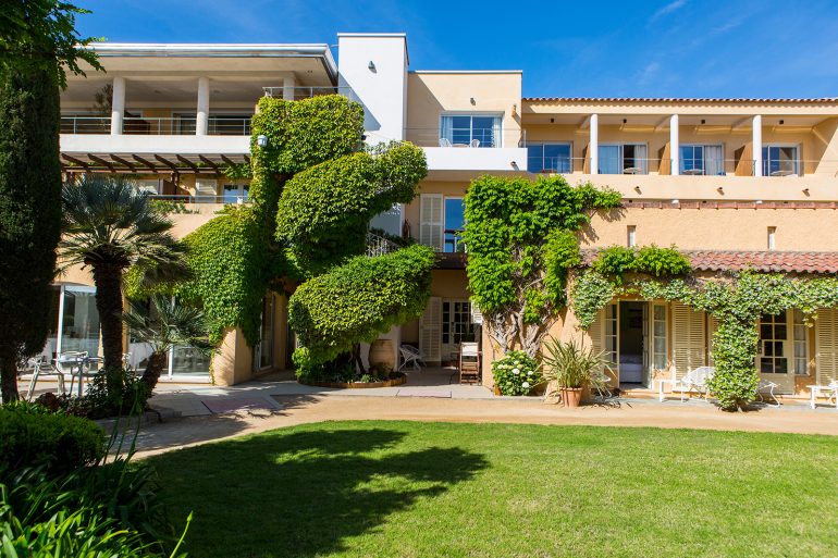 La Caravelle, hôtel 3 étoiles à Calvi en Corse
